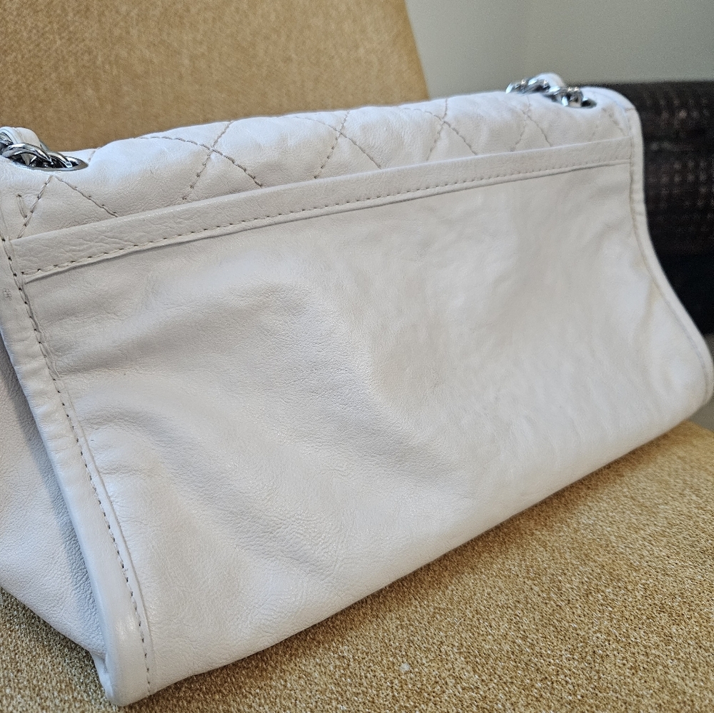 Chanel Ivory Quilted Shoulder Bag with Silver Hardware - Picture 4 of 8